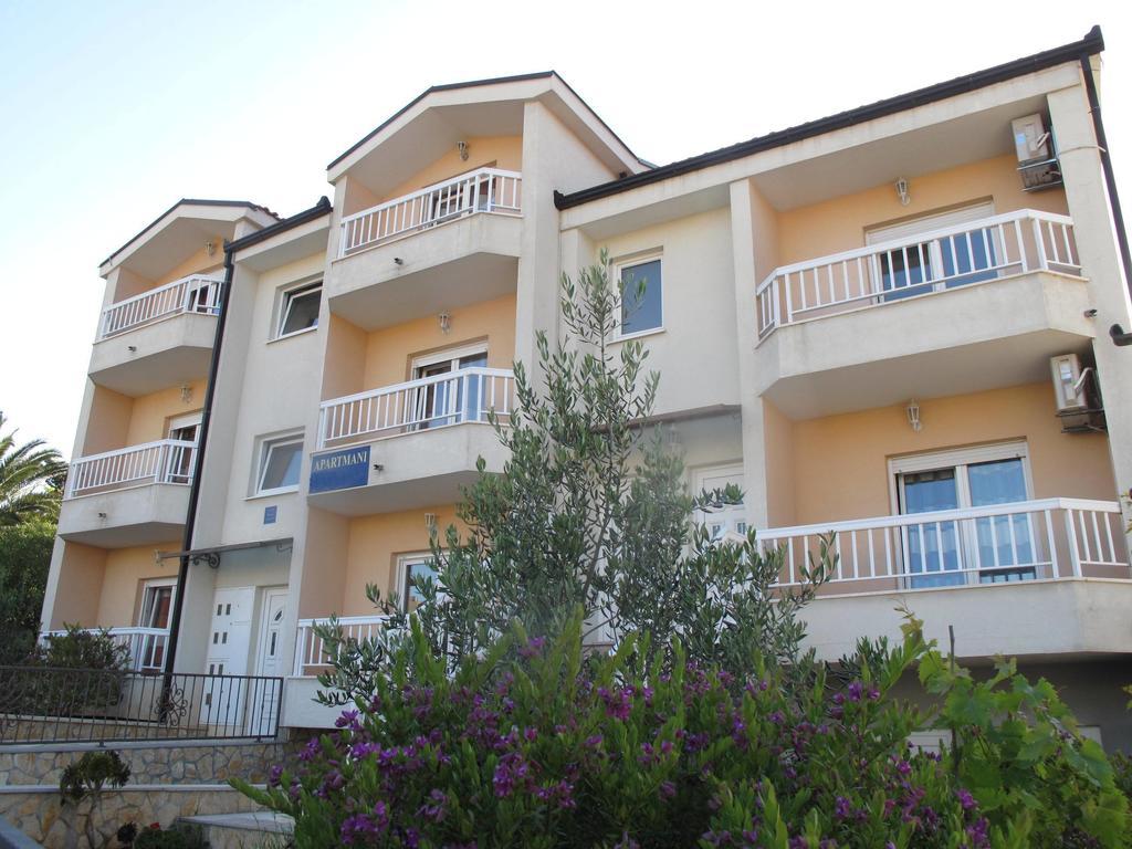 Apartments Mia สตารีกราด ภายนอก รูปภาพ