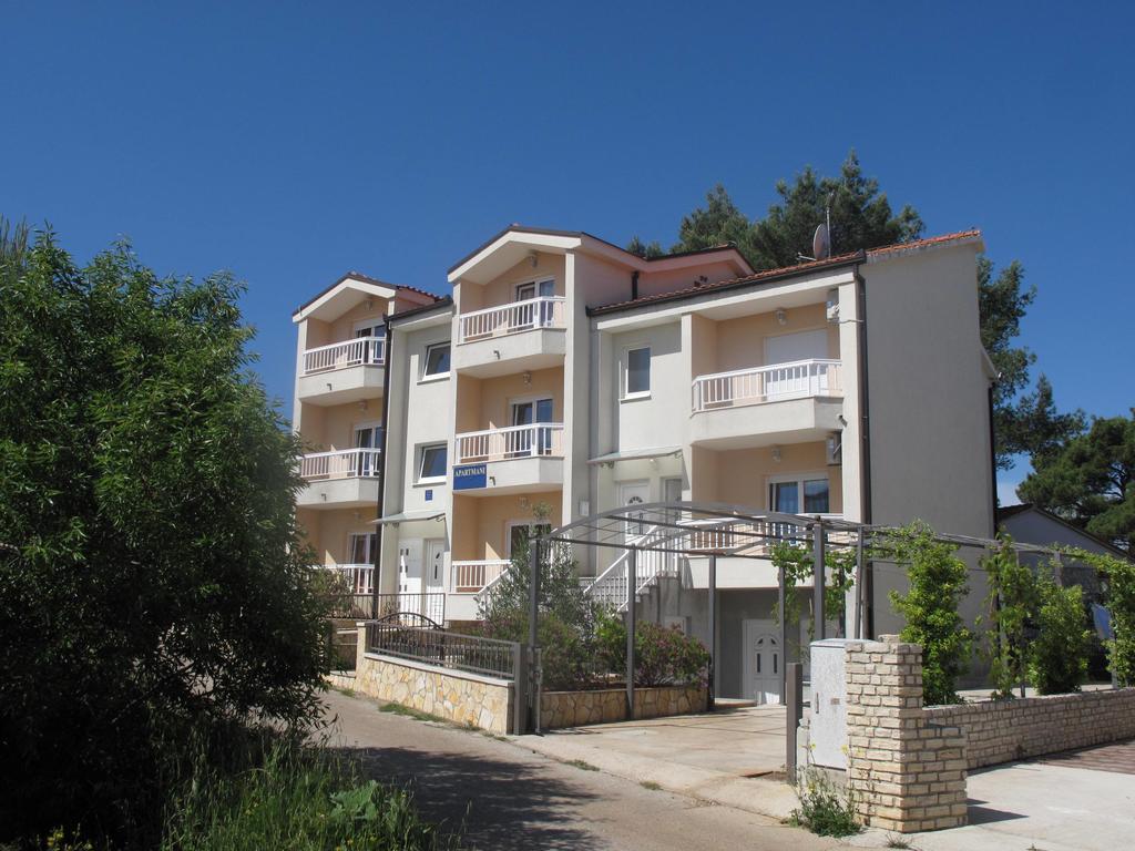 Apartments Mia สตารีกราด ภายนอก รูปภาพ