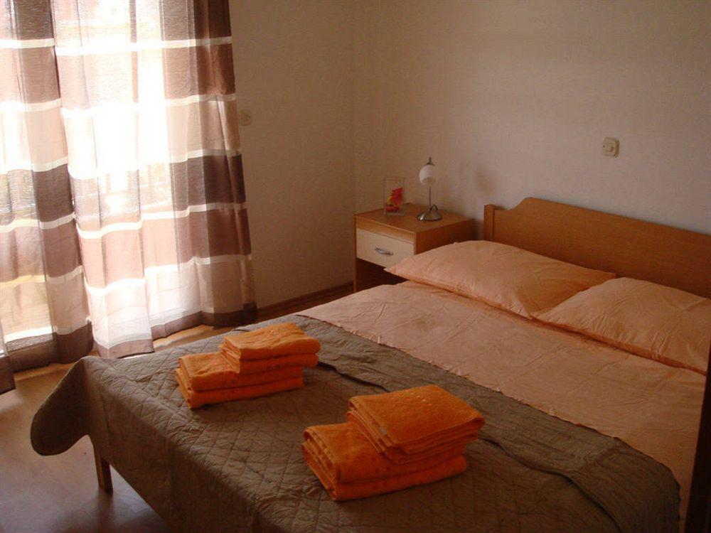 Apartments Mia สตารีกราด ภายนอก รูปภาพ